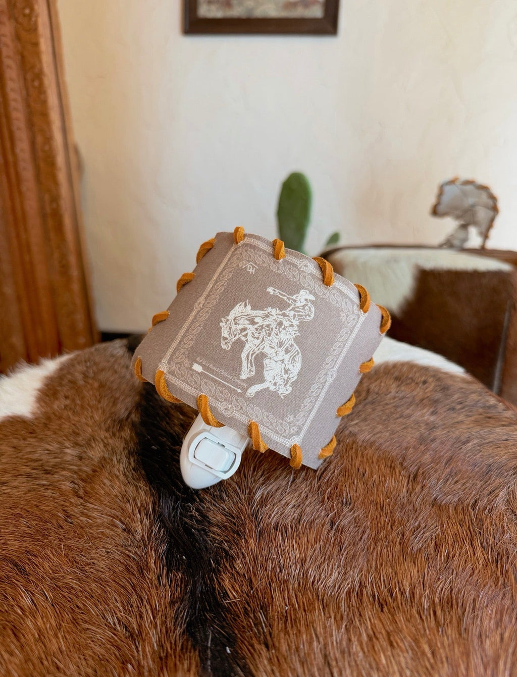 Bandana Bronc Nightlight in Brown