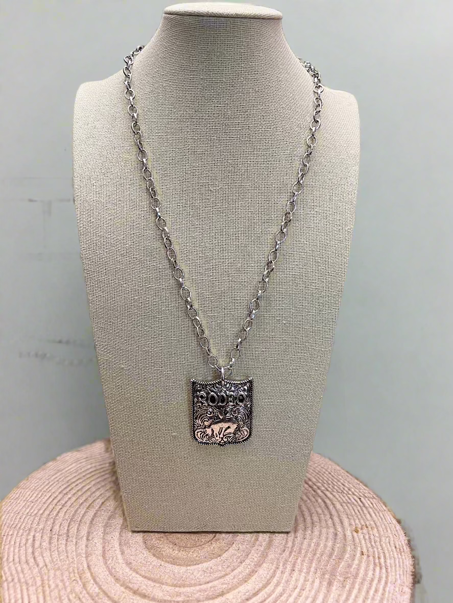 Rodeo Statement Pendant Necklace – Adjustable 22"+