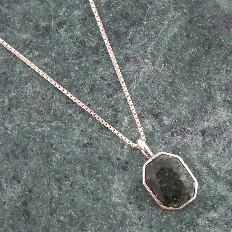 Hammered Green Seraphinite & Sterling Silver Pendant Necklace