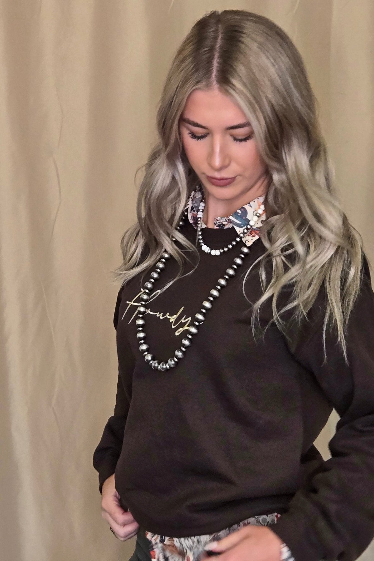 Howdy Embroidered Western Sweatshirt — Soft Gildan Fabric